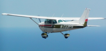 John Hughes leading one of the practice flights during the 2008 Port Huron Formation Clinic.